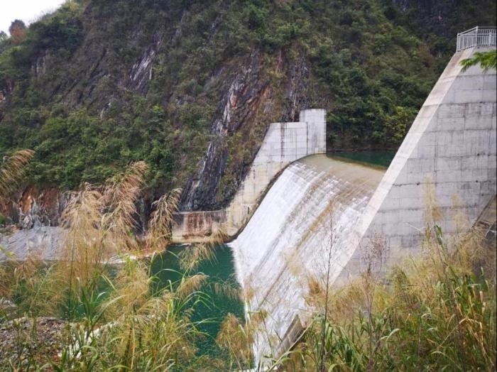 2021年12月7日，督察組現(xiàn)場督察發(fā)現(xiàn)，未取得相關(guān)手續(xù)的上立亭電站主體工程已完成建設(shè)
