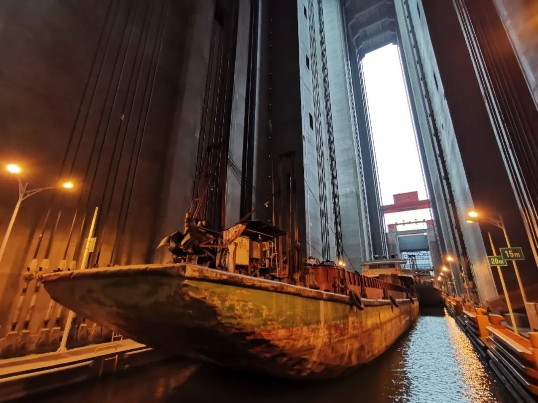 向家壩升船機船廂。鄭慶攝