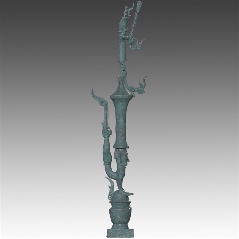 銅罍座倒立鳥足頂尊神像。四川省文物考古研究院供圖