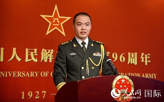 中國(guó)駐瑞典大使館李珂副武官致辭。人民網(wǎng)記者 殷淼攝