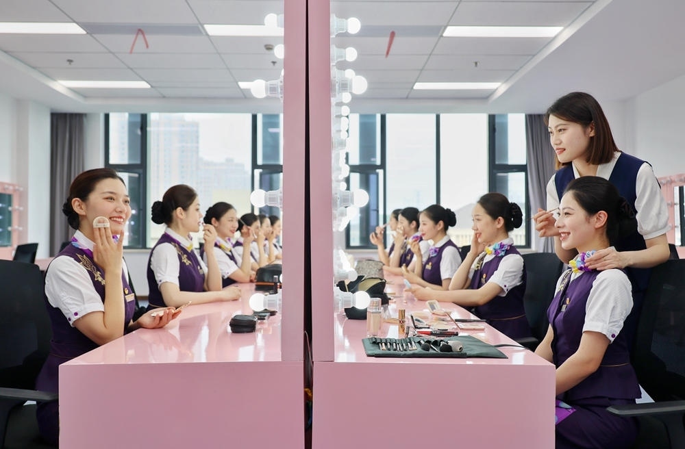 形象妝容塑造。