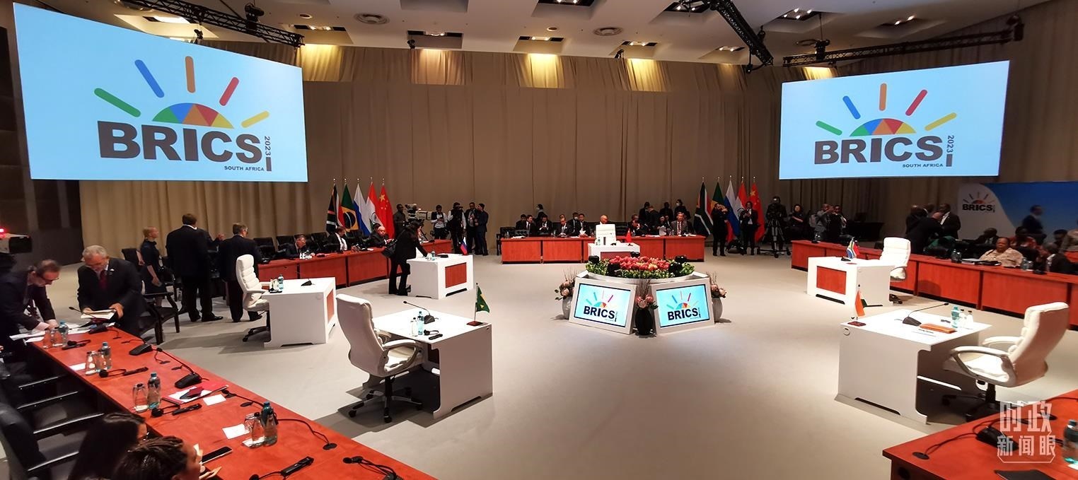 △23日上午，金磚國家領(lǐng)導人第十五次會晤在這里舉行。這是會晤開始前的場景。（總臺央視記者李錚拍攝）