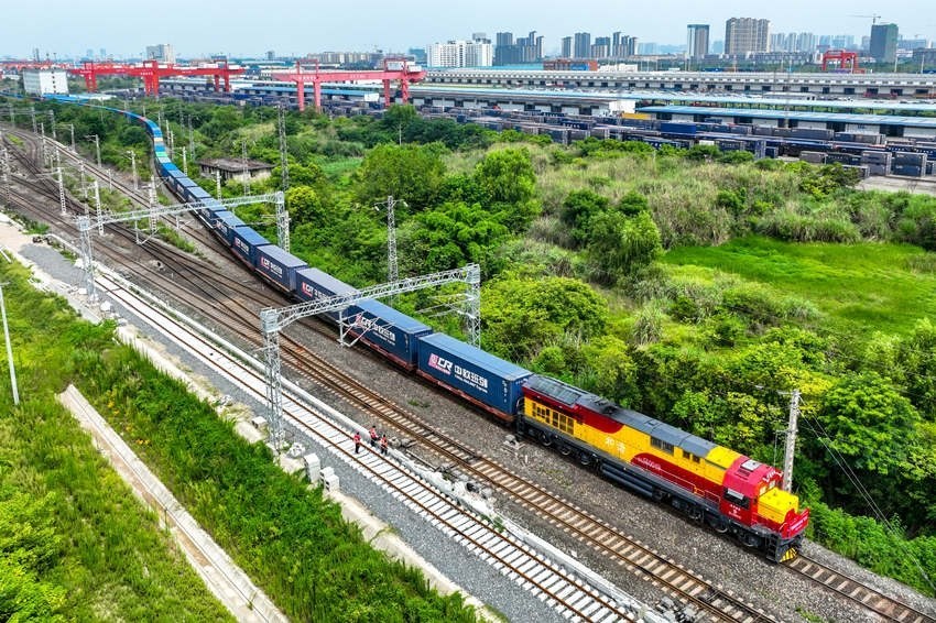 中歐班列（成渝）駛出成都國際鐵路港。青白江區(qū)委宣傳部供圖