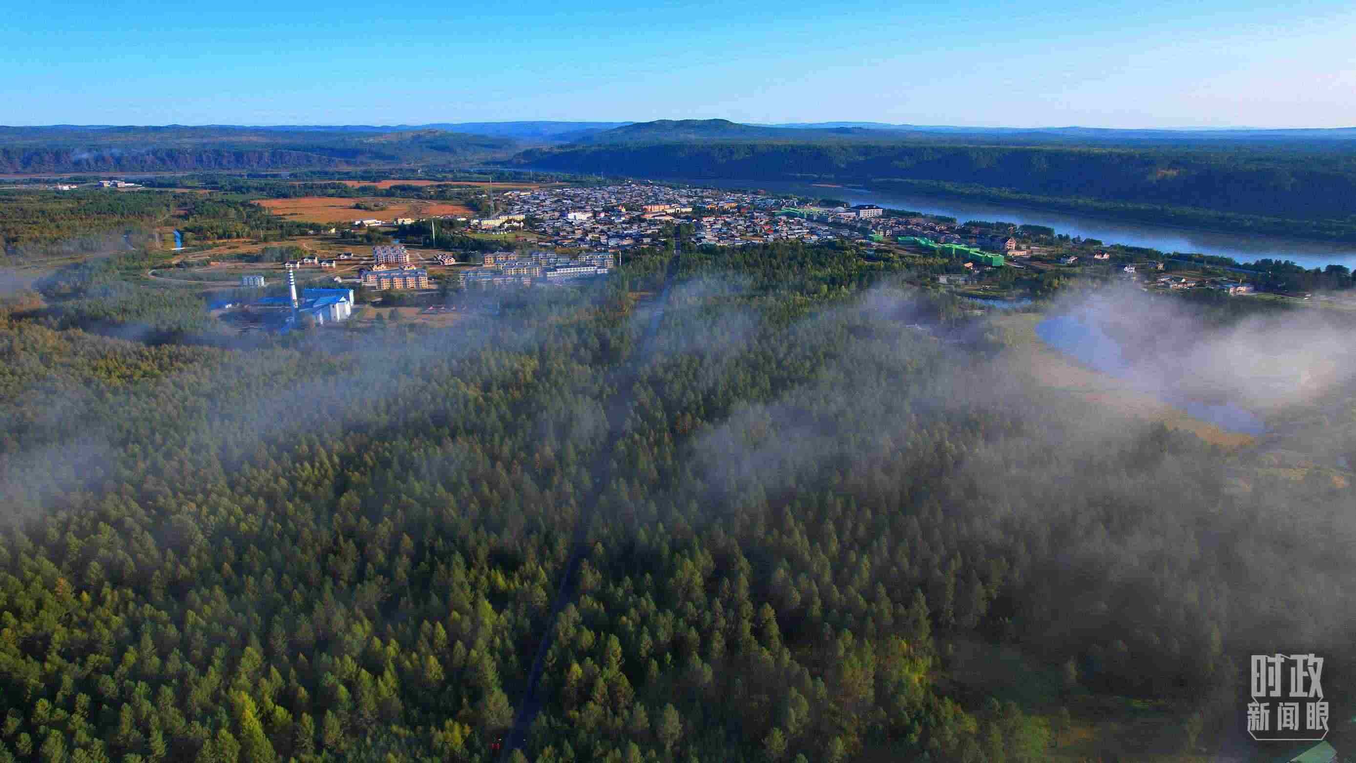 △薄霧籠罩的漠河林場。（總臺央視記者范凱拍攝）