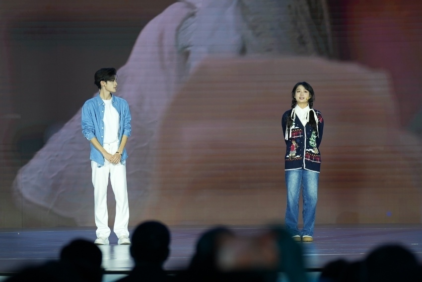 煎餅果仔（演員張家?。?、夏天妹妹（演員楊茜云）