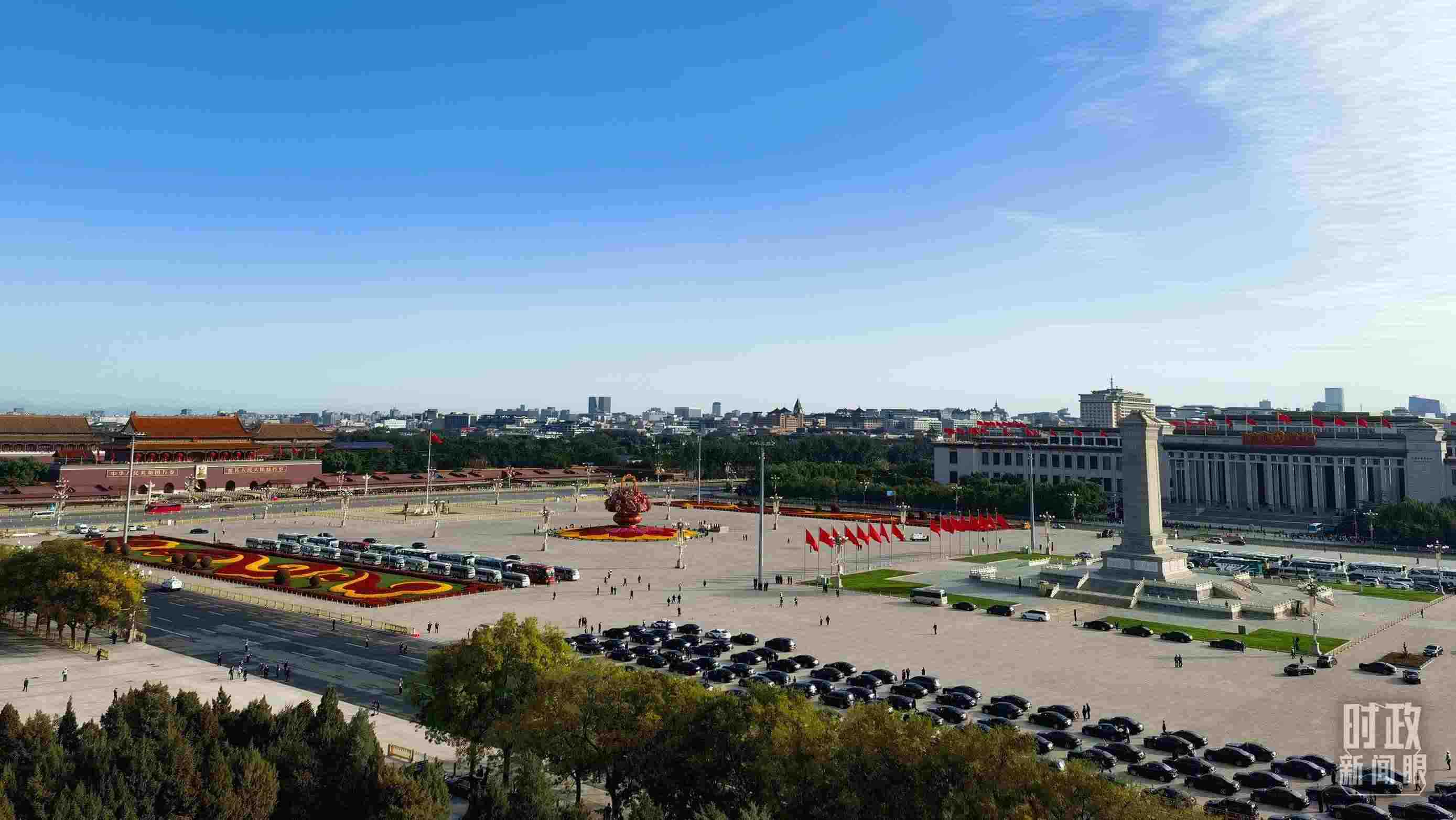 △18日的天安門(mén)廣場(chǎng)。（總臺(tái)央視記者周志國(guó)拍攝）