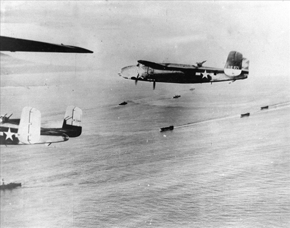 1942年4月18日，美國航空母艦甲板上B－25解放式轟炸機(jī)起飛轟炸東京工業(yè)區(qū)域，此為日本首次受盟軍之進(jìn)攻。