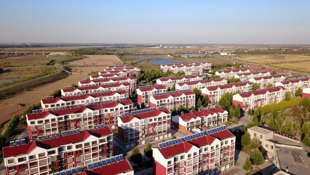 山東省東營市墾利區(qū)楊廟社區(qū)（2021年10月17日攝，無人機(jī)照片）。新華社記者 郭緒雷 攝