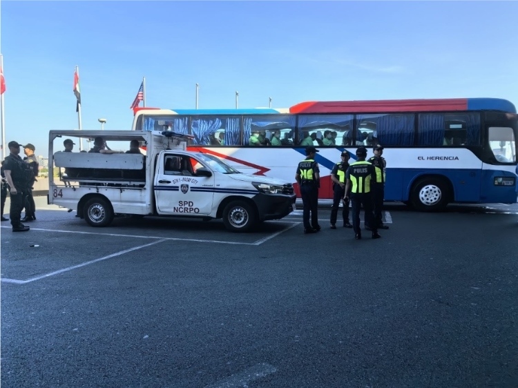 菲反有組織犯罪委員會等部門組織多次聯(lián)合突擊執(zhí)法。駐菲律賓使館供圖