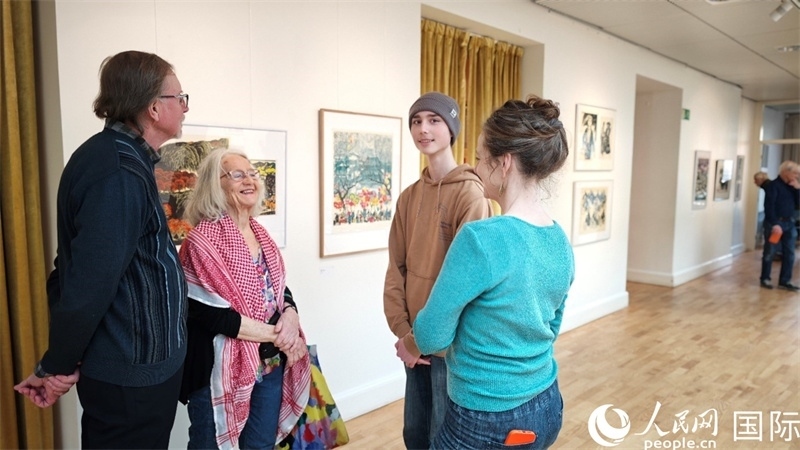 參加講座活動的瑞典聽眾。人民網(wǎng)記者殷淼攝