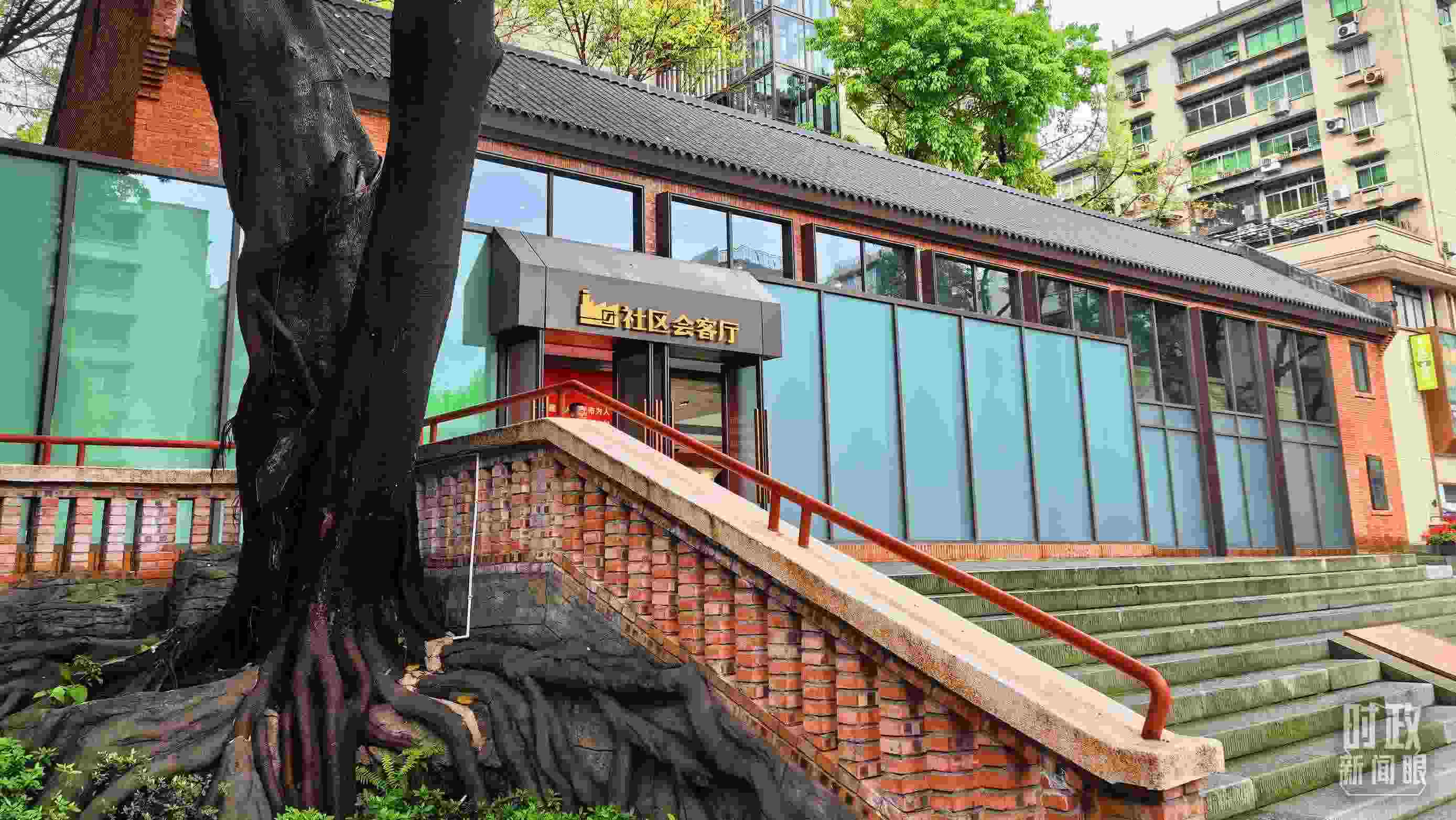 △民主村社區(qū)會客廳。（總臺央視記者程鋮拍攝）