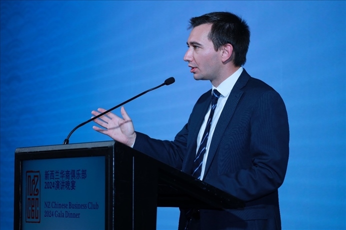 西緬·布朗部長。主辦方供圖