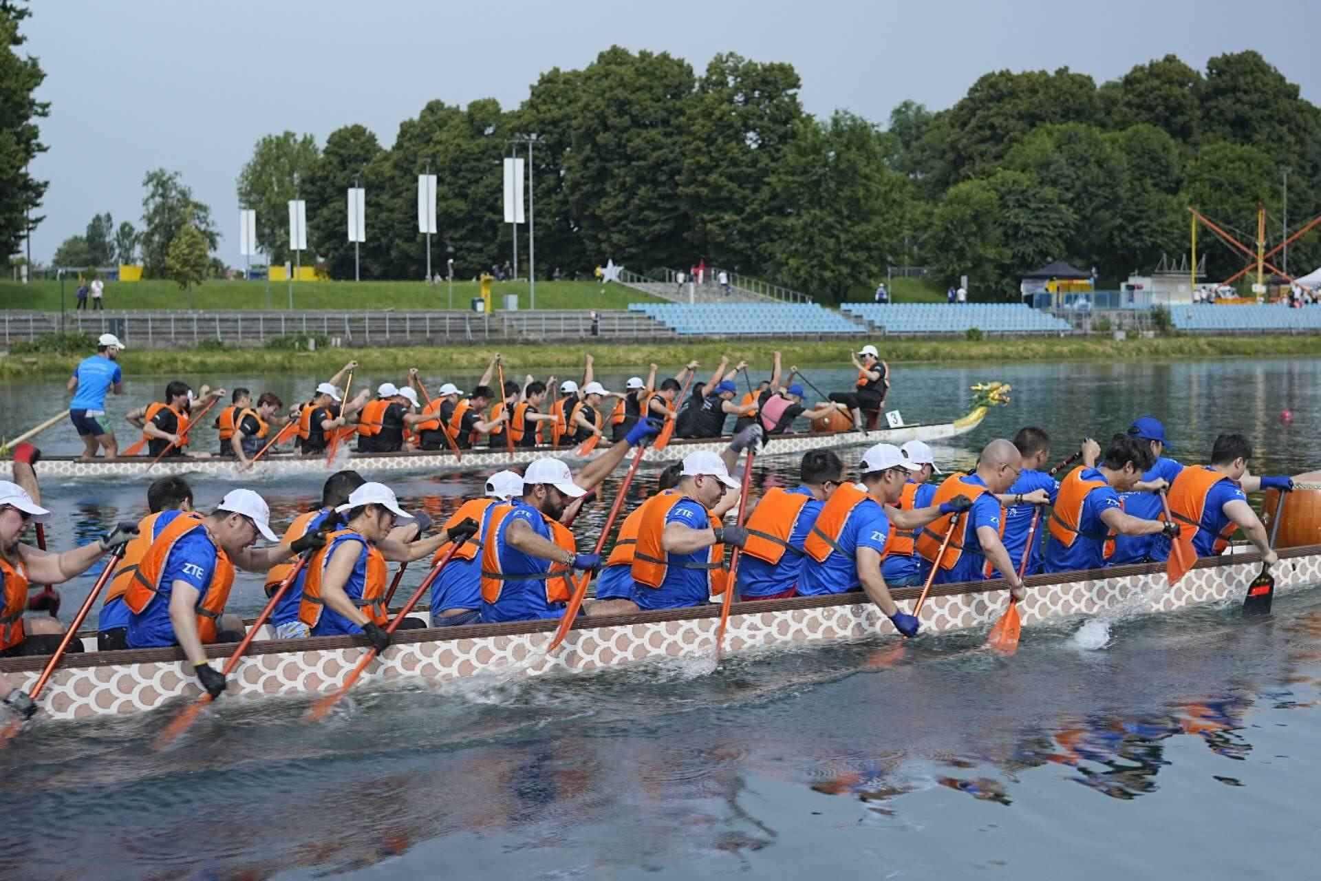 爭(zhēng)渡、爭(zhēng)渡，選手們你爭(zhēng)我?jiàn)Z，奮勇?tīng)?zhēng)先。主辦方供圖