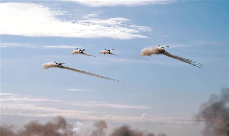 △“和平使命—2021”上合組織聯(lián)合反恐軍演。