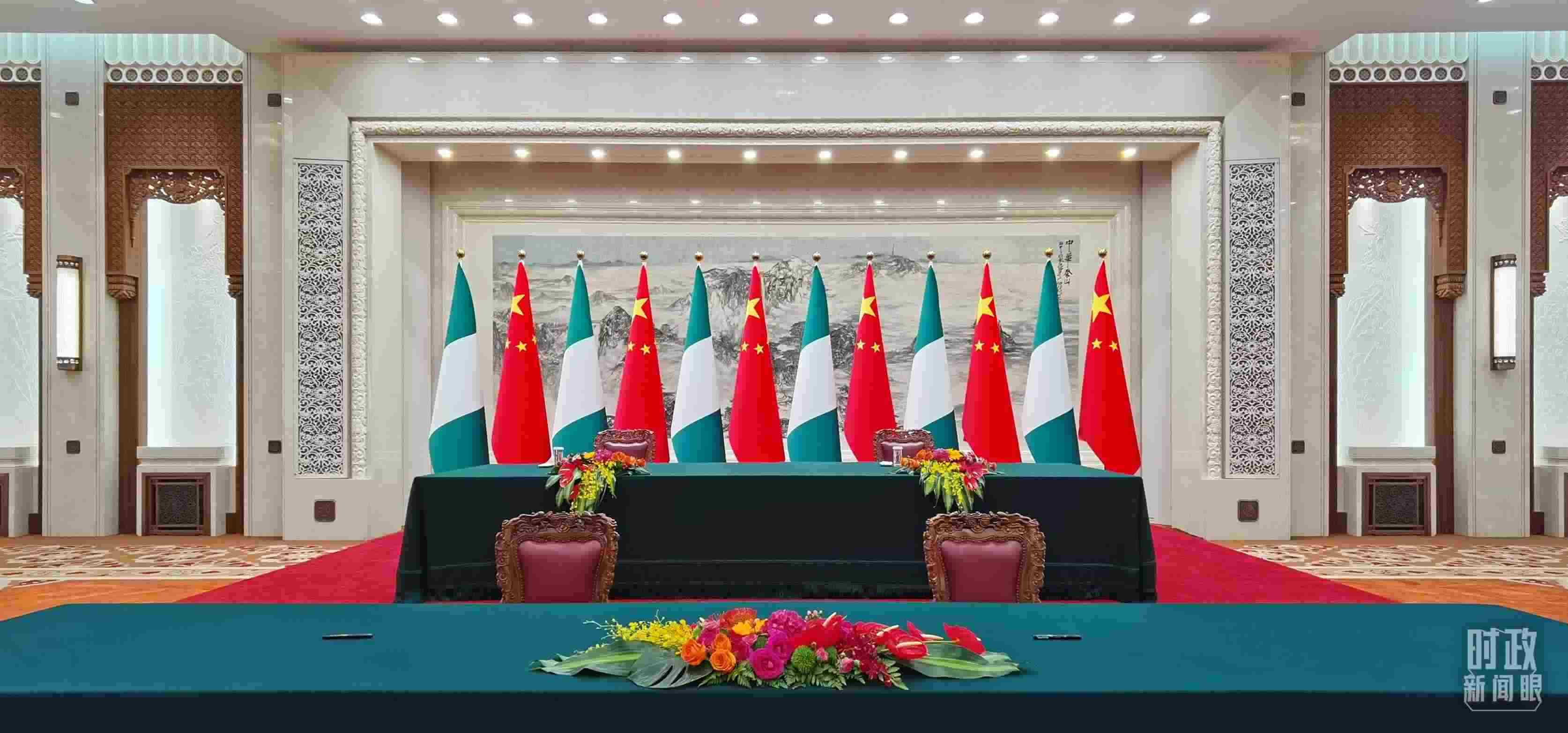  △中尼兩國元首在這里共同見證簽署多項(xiàng)雙邊合作文件，這是開始前的現(xiàn)場。（總臺(tái)央視記者郭鴻拍攝）