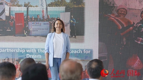 奇瑞南非公司全國(guó)市場(chǎng)經(jīng)理維倫·彼得森發(fā)言。人民網(wǎng) 張茜攝