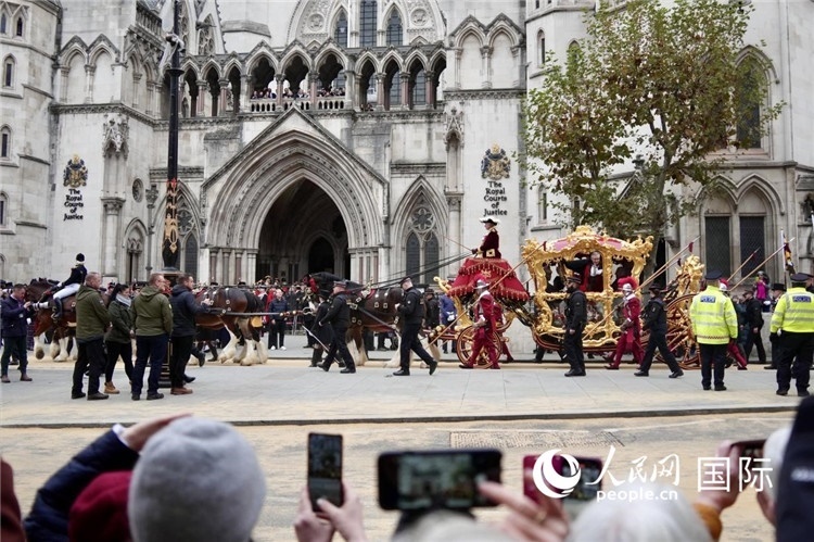 2024倫敦金融城市長就職巡游現(xiàn)場。吳若鳴攝