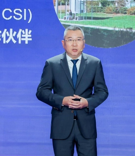 12月6日，法國達索系統(tǒng)公司全球執(zhí)行副總裁許善淞在深圳全球招商大會上。新華社發(fā)