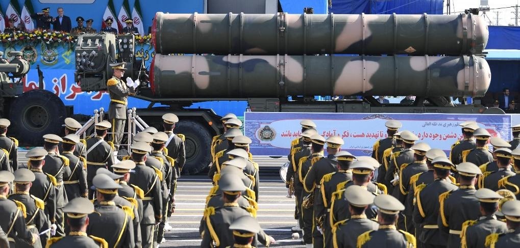 這是2024年9月21日在伊朗首都德黑蘭拍攝的閱兵式現(xiàn)場(chǎng)。新華社記者沙達(dá)提攝