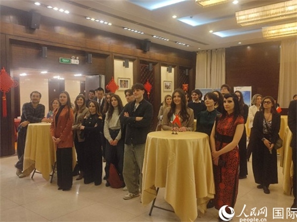 來(lái)自意大利多所高校的師生代表參加了此次活動(dòng)。人民網(wǎng)記者鄭彬攝