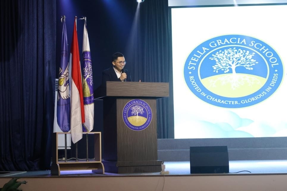 安德魯致辭。哈山努丁大學(xué)孔子學(xué)院供圖